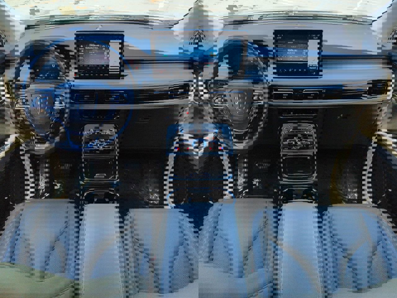 Certified 2021 Lincoln Nautilus FWD w/ Equipment Group 101A image 15