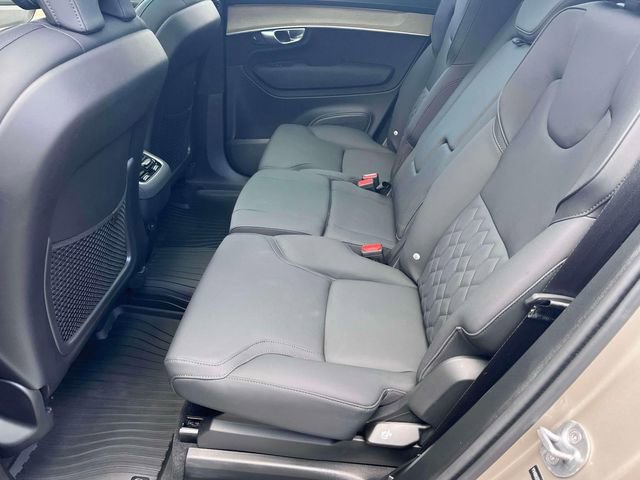 Used 2026 Volvo XC90 B6 Plus w/ Protection Package AWD/4WD image 12