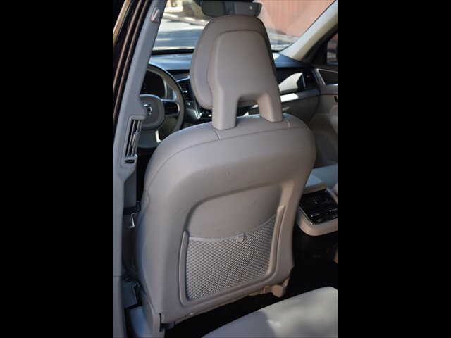 Used 2021 Volvo XC90 T5 Momentum AWD/4WD image 21