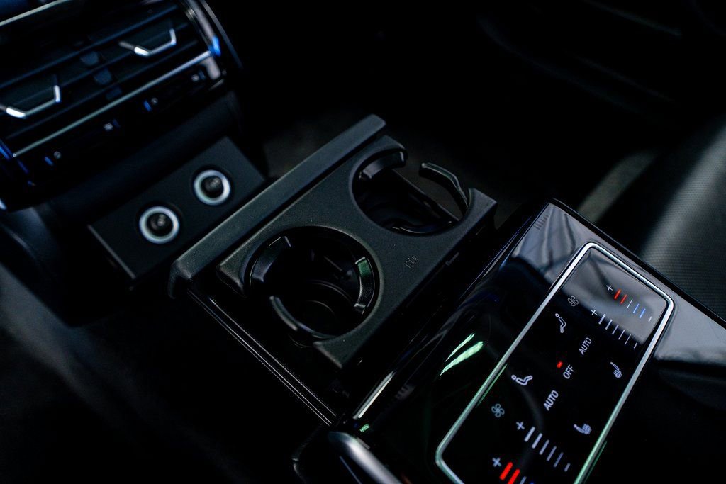 Used 2020 Audi S8 L w/ S8 Executive Package image 61