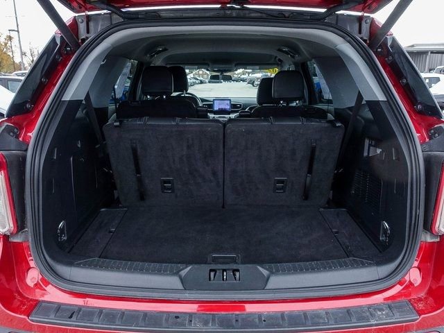 Used 2023 Ford Explorer XLT w/ Equipment Group 202A image 8