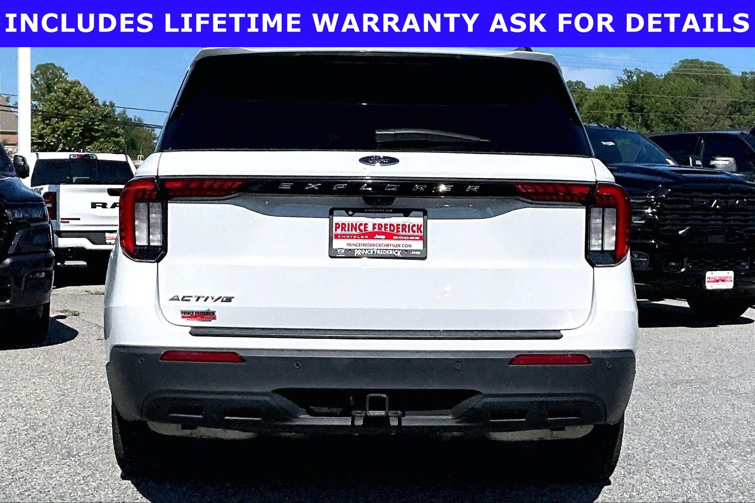 Used 2025 Ford Explorer Active RWD image 4