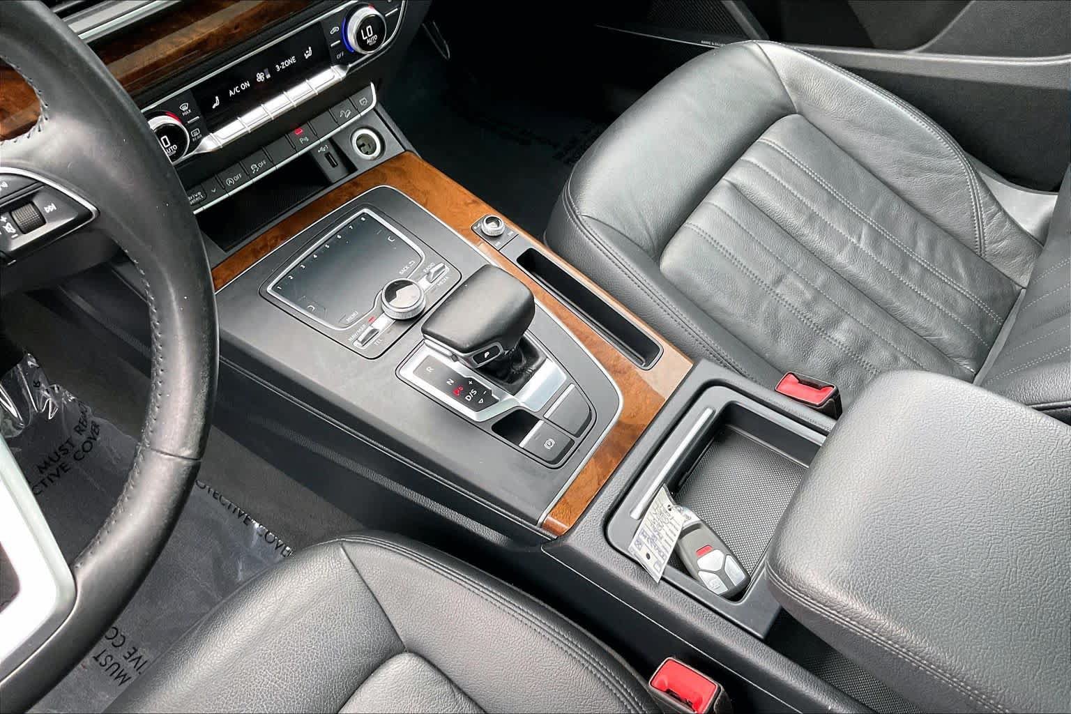 Used 2018 Audi Q5 2.0T Premium Plus w/ Premium Plus Package AWD/4WD image 16