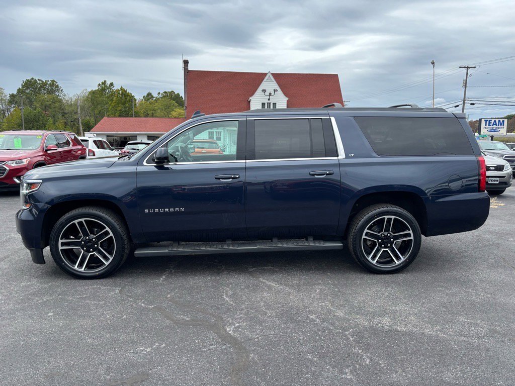 Used 2018 Chevrolet Suburban LT w/ Luxury Package image 5