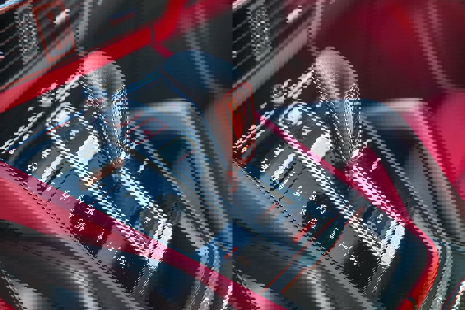 Used 2023 Porsche Cayenne Platinum Edition image 18