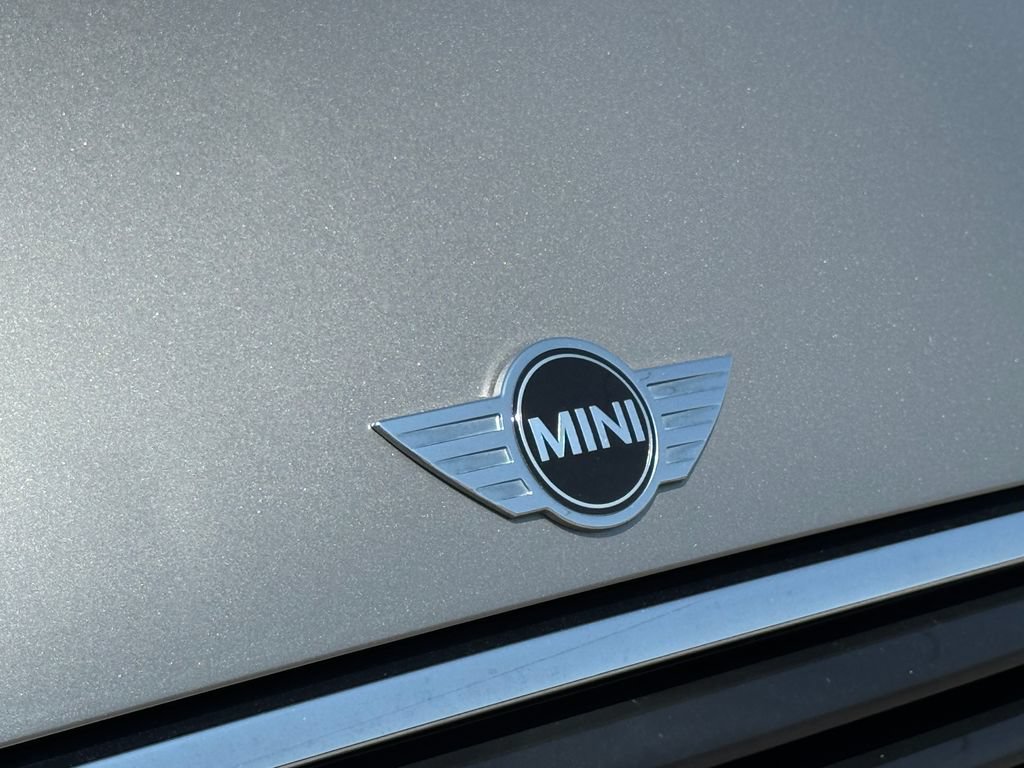Used 2017 MINI Cooper 2-Door Hardtop FWD image 9