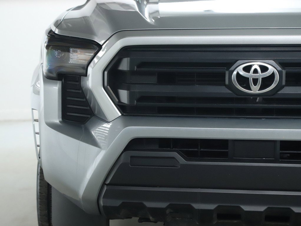 Used 2024 Toyota Tacoma SR image 7