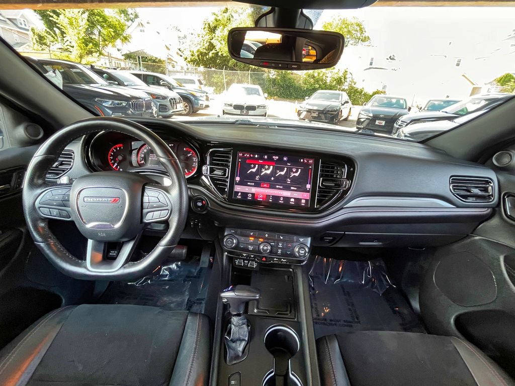 Used 2022 Dodge Durango R/T w/ Blacktop Package AWD/4WD image 16