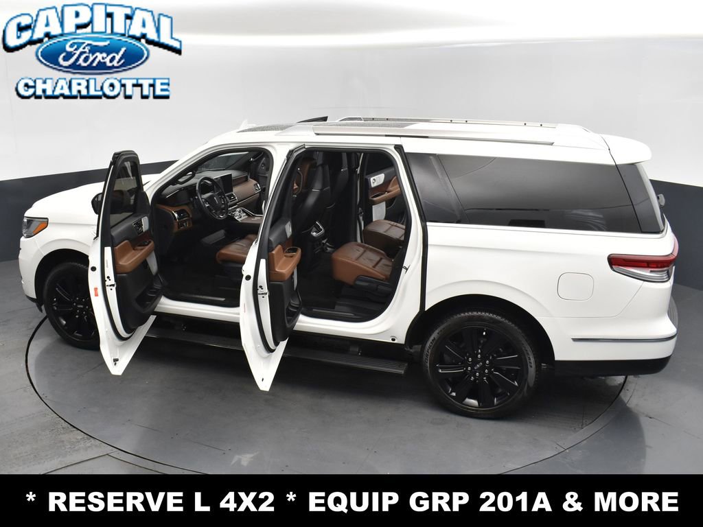 Used 2023 Lincoln Navigator L Reserve image 33