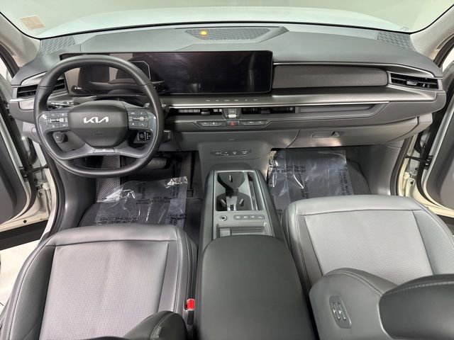 Used 2024 Kia EV9 Light RWD image 17