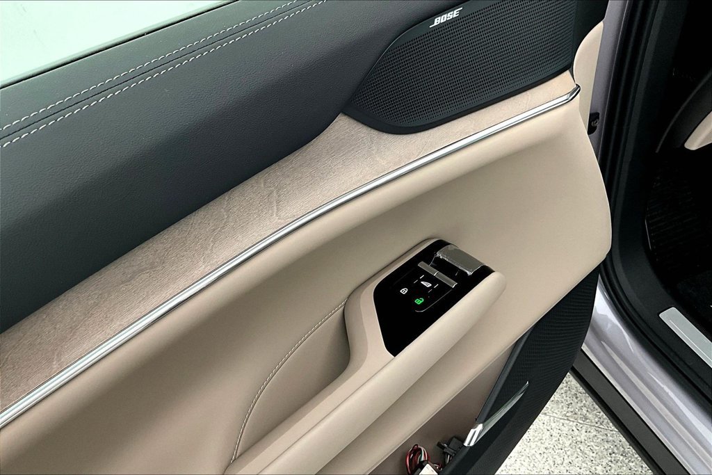 New 2026 Volvo EX90 Plus RWD image 23