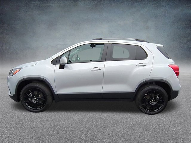 Certified 2022 Chevrolet Trax LT w/ Sport Edition image 6