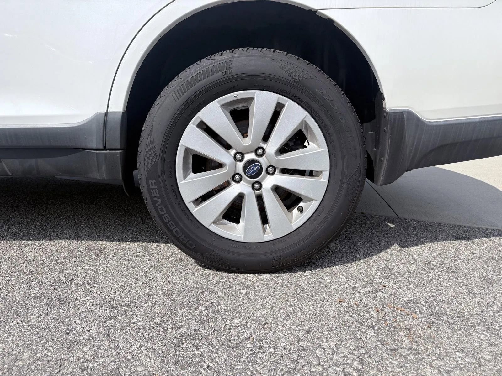Used 2017 Subaru Outback 2.5i AWD/4WD image 8