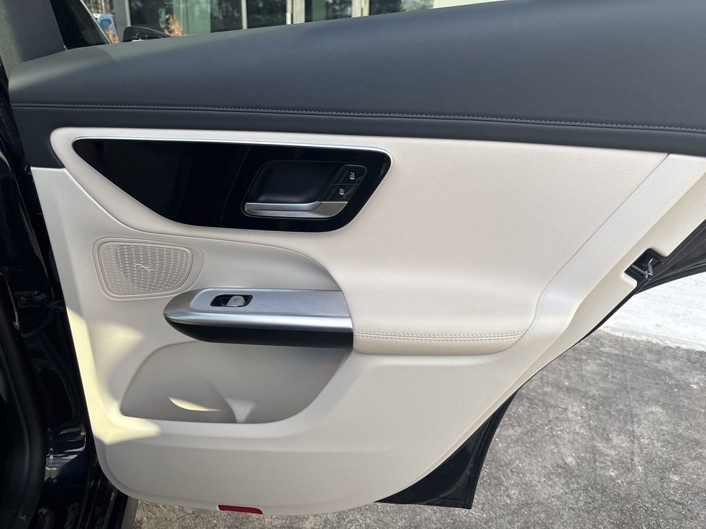 Used 2024 Mercedes-Benz GLC 300 image 22