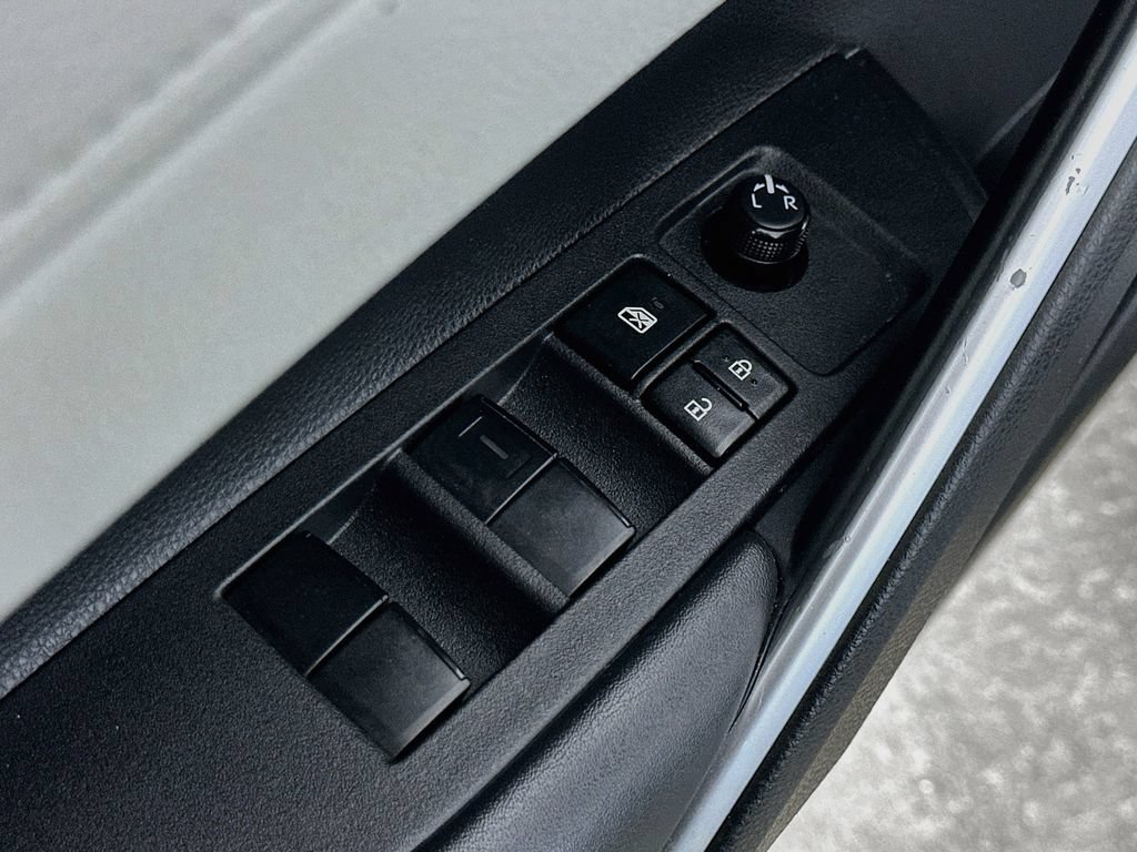 Used 2022 Toyota Corolla Cross L FWD image 19