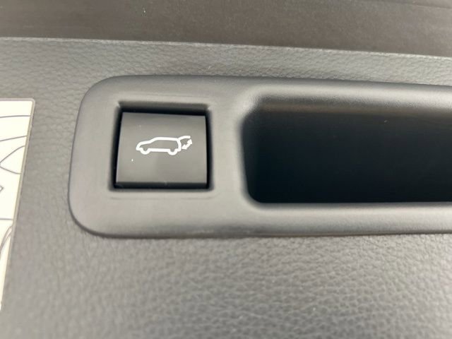 Used 2023 Toyota Highlander Platinum AWD/4WD image 19
