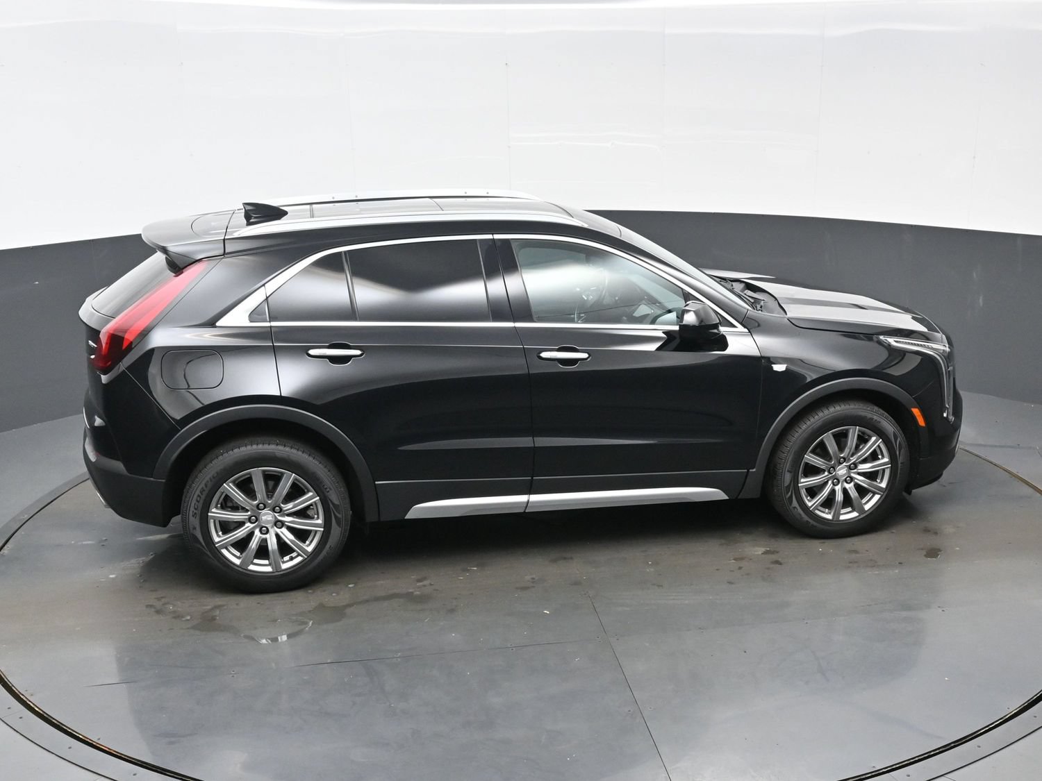 Used 2020 Cadillac XT4 Premium Luxury w/ Technology Package AWD/4WD image 38