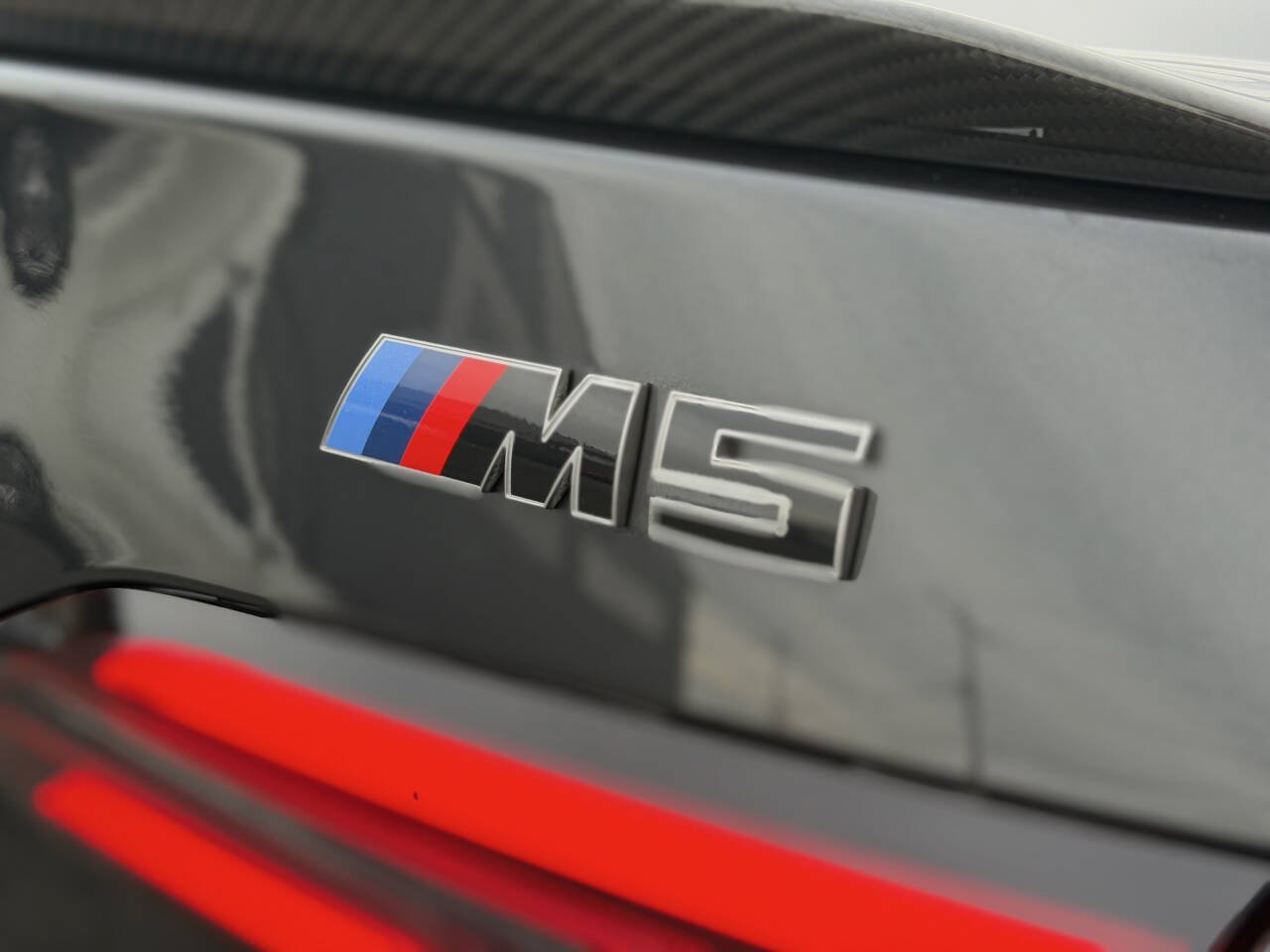 Used 2026 BMW M5 w/ Carbon Package AWD/4WD image 38