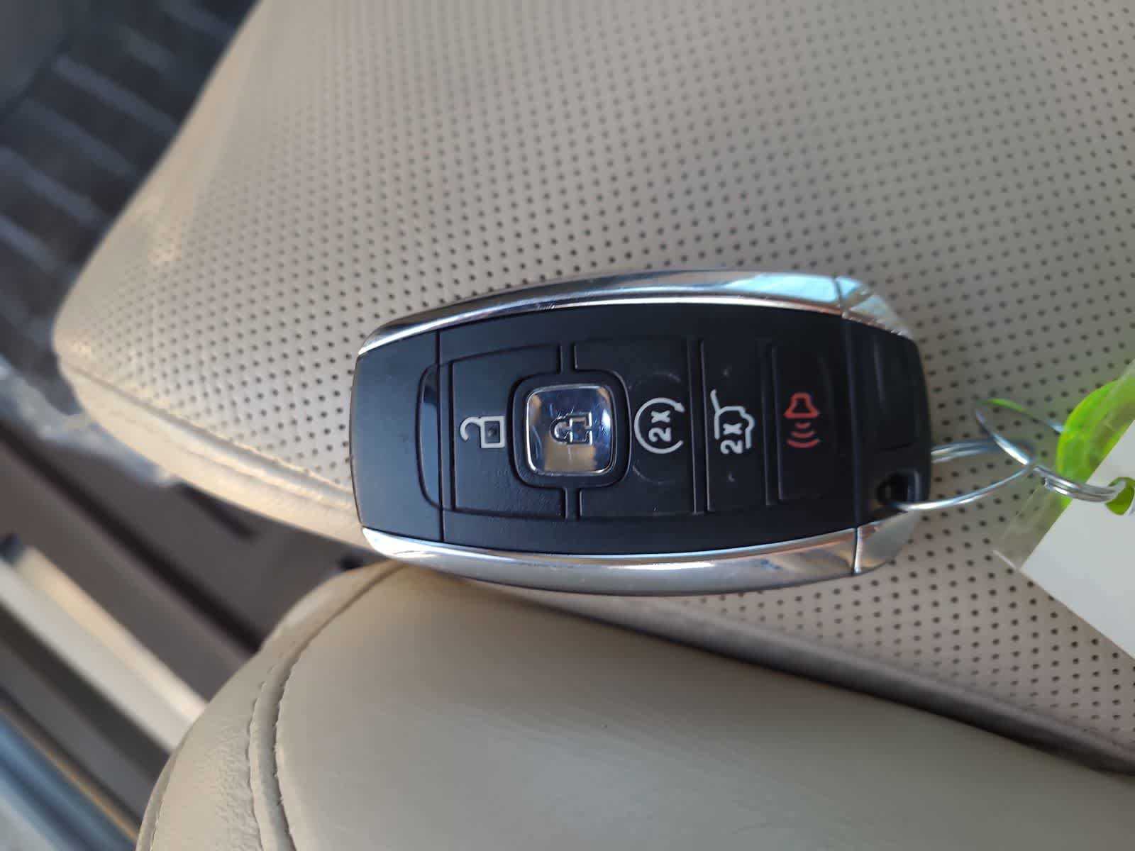 Used 2018 Lincoln Navigator Reserve w/ Technology Package AWD/4WD image 28