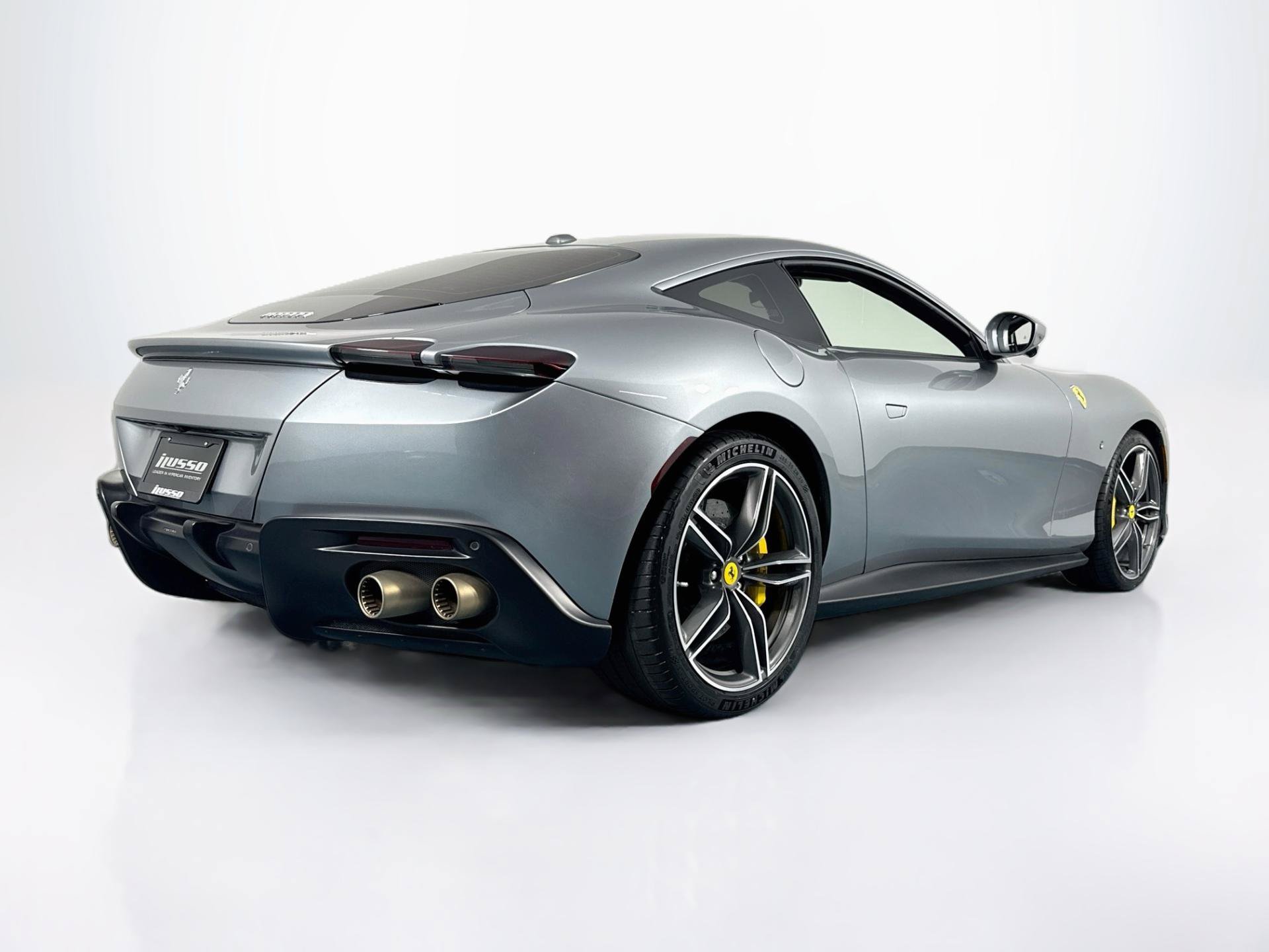 Used 2021 Ferrari Roma RWD image 5