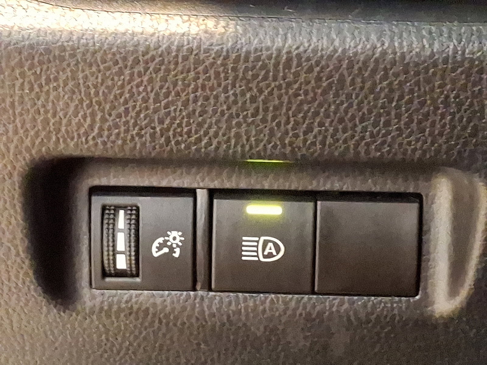 Certified 2022 Toyota RAV4 LE image 25