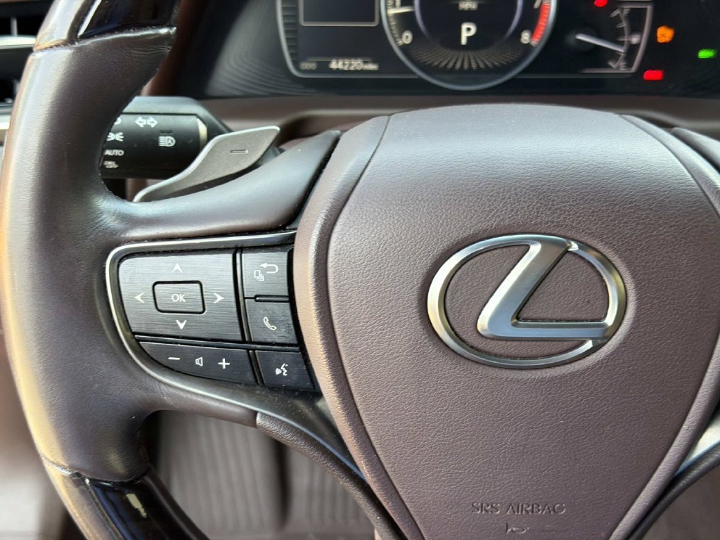 Used 2020 Lexus ES 350 w/ Premium Package FWD image 23