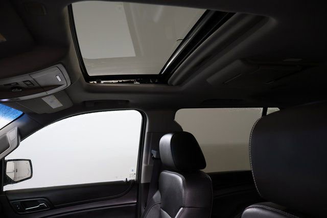 Used 2016 Chevrolet Suburban LTZ image 12