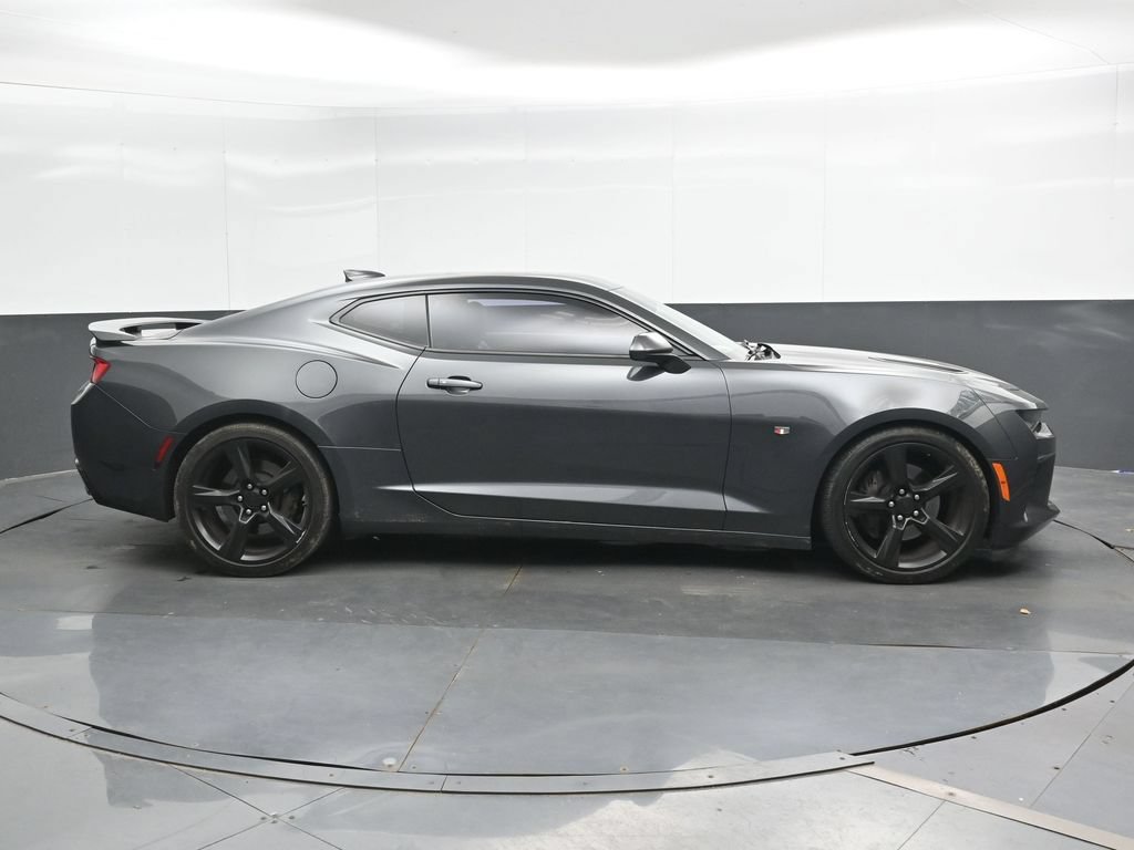 Used 2016 Chevrolet Camaro SS RWD image 4