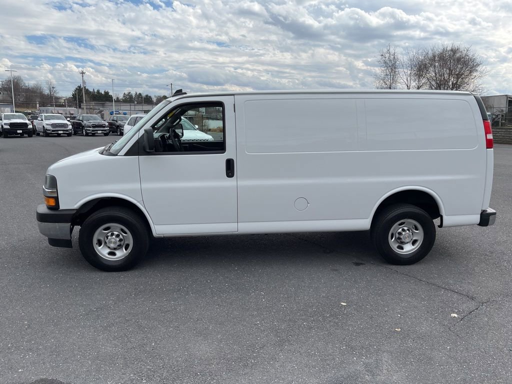 Used 2024 Chevrolet Express 2500 w/ Driver Convenience Package image 6