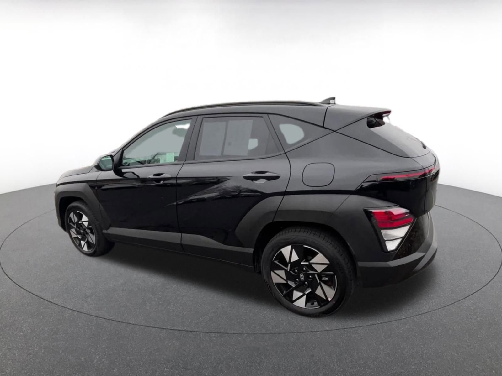 Used 2025 Hyundai Kona SEL image 10