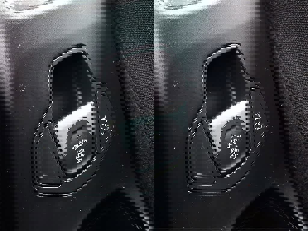 Used 2020 Jeep Renegade Sport w/ Sport Appearance Group image 24