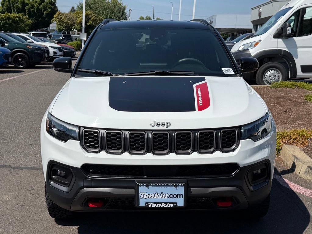 Used 2024 Jeep Compass Trailhawk w/ Trailhawk Elite Group AWD/4WD image 3