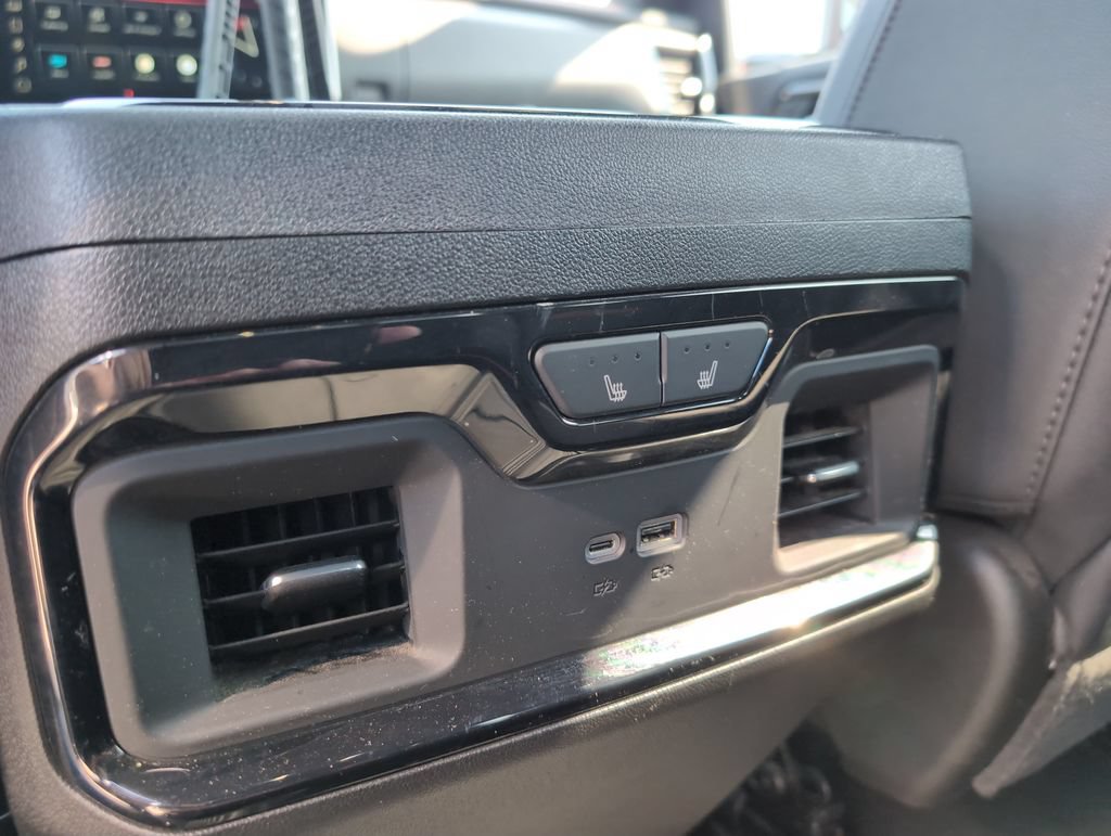 Used 2025 GMC Sierra 2500 AT4 w/ AT4 Premium Plus Package AWD/4WD image 17