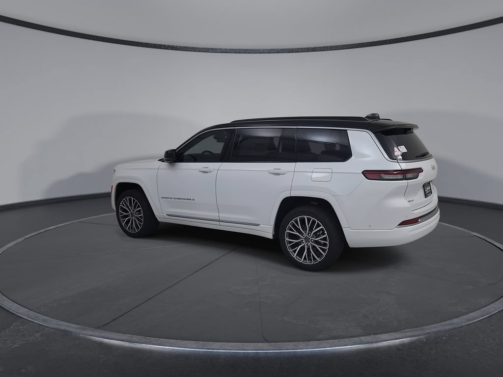 New 2026 Jeep Grand Cherokee L Summit AWD/4WD image 10