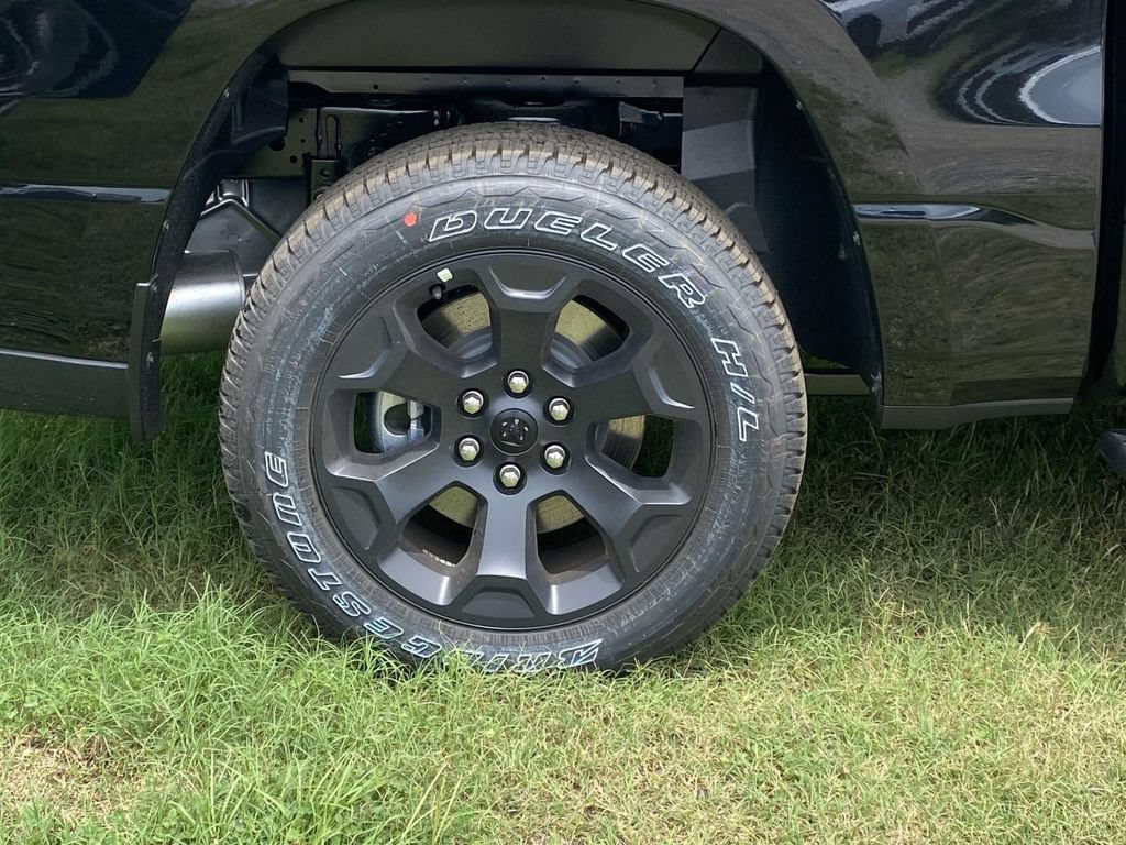 New 2026 RAM 1500 Express AWD/4WD image 43