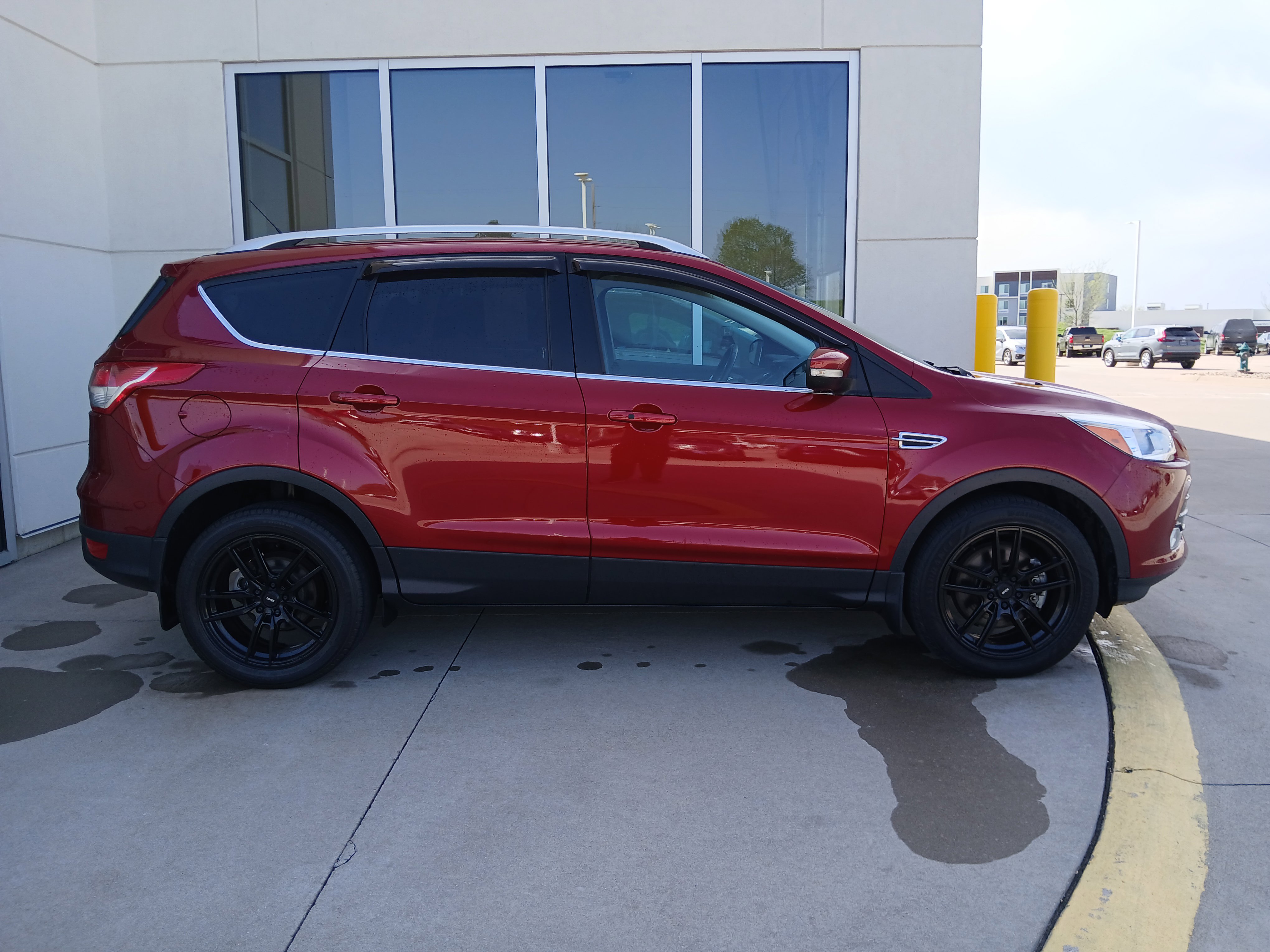 Used 2016 Ford Escape Titanium AWD/4WD image 5