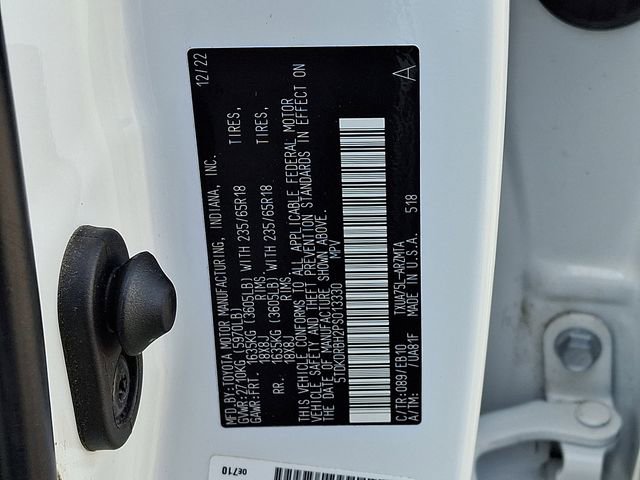 Used 2023 Toyota Highlander XLE AWD/4WD image 29