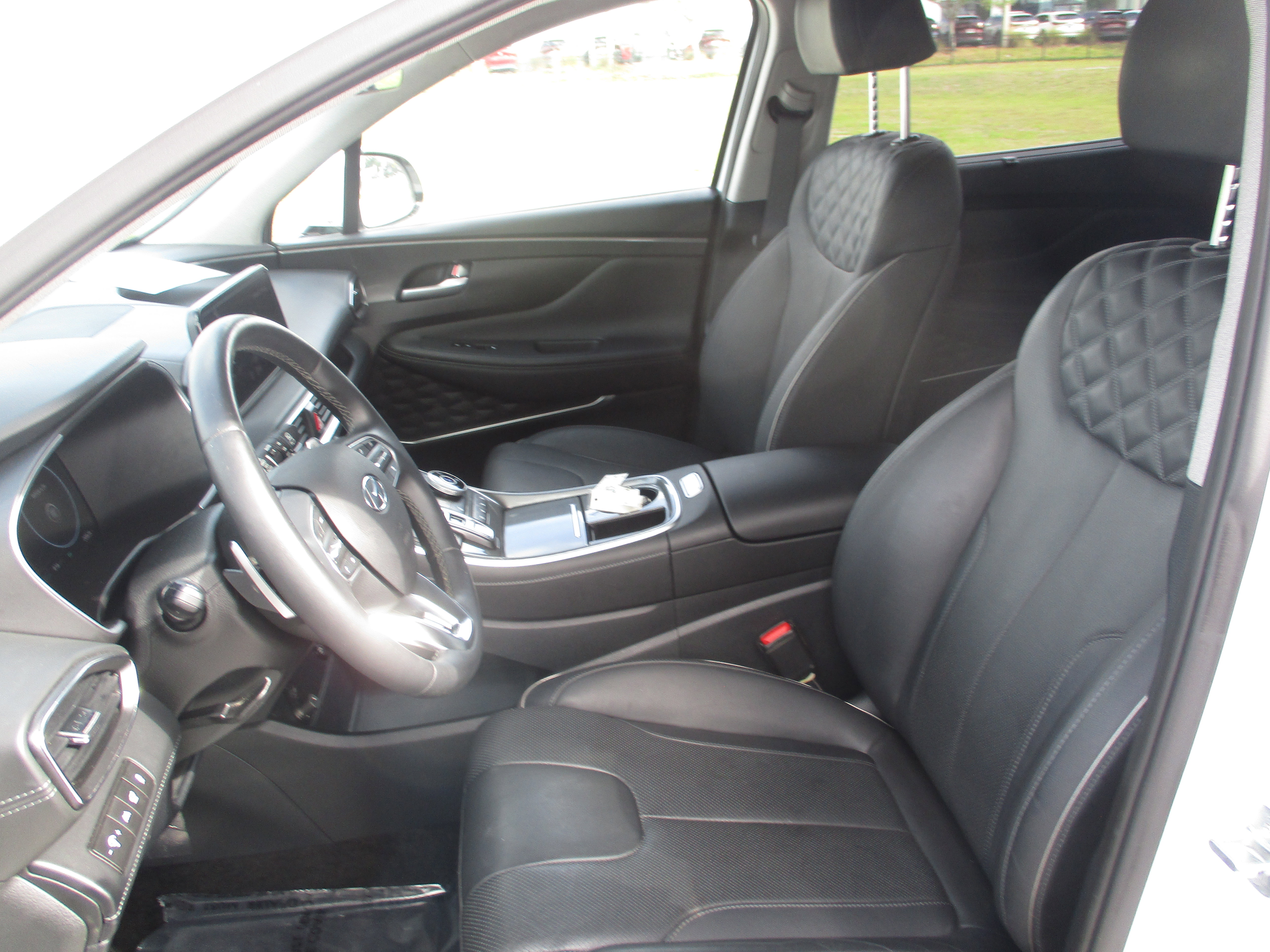 Used 2023 Hyundai Santa Fe Limited image 9