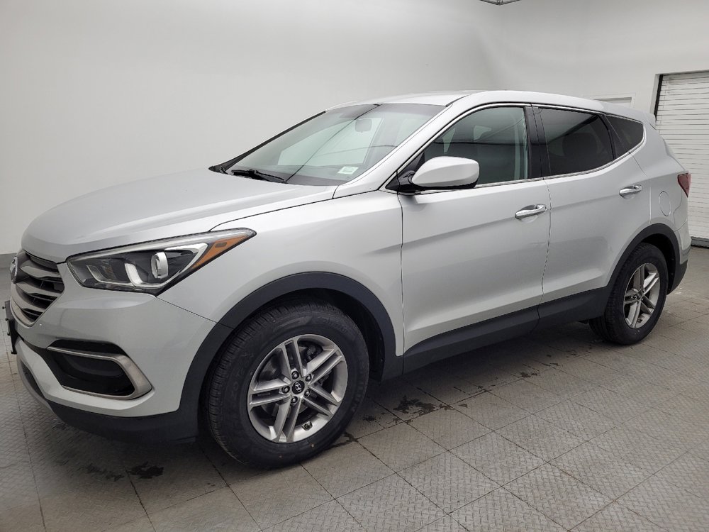 Used 2017 Hyundai Santa Fe Sport image 2