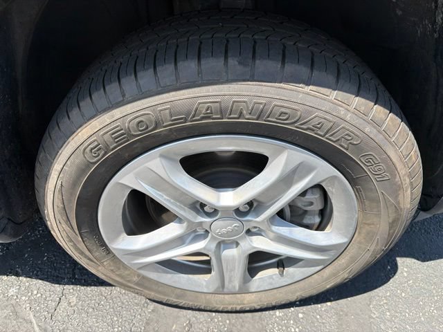 Used 2024 Jeep Compass Latitude AWD/4WD image 26
