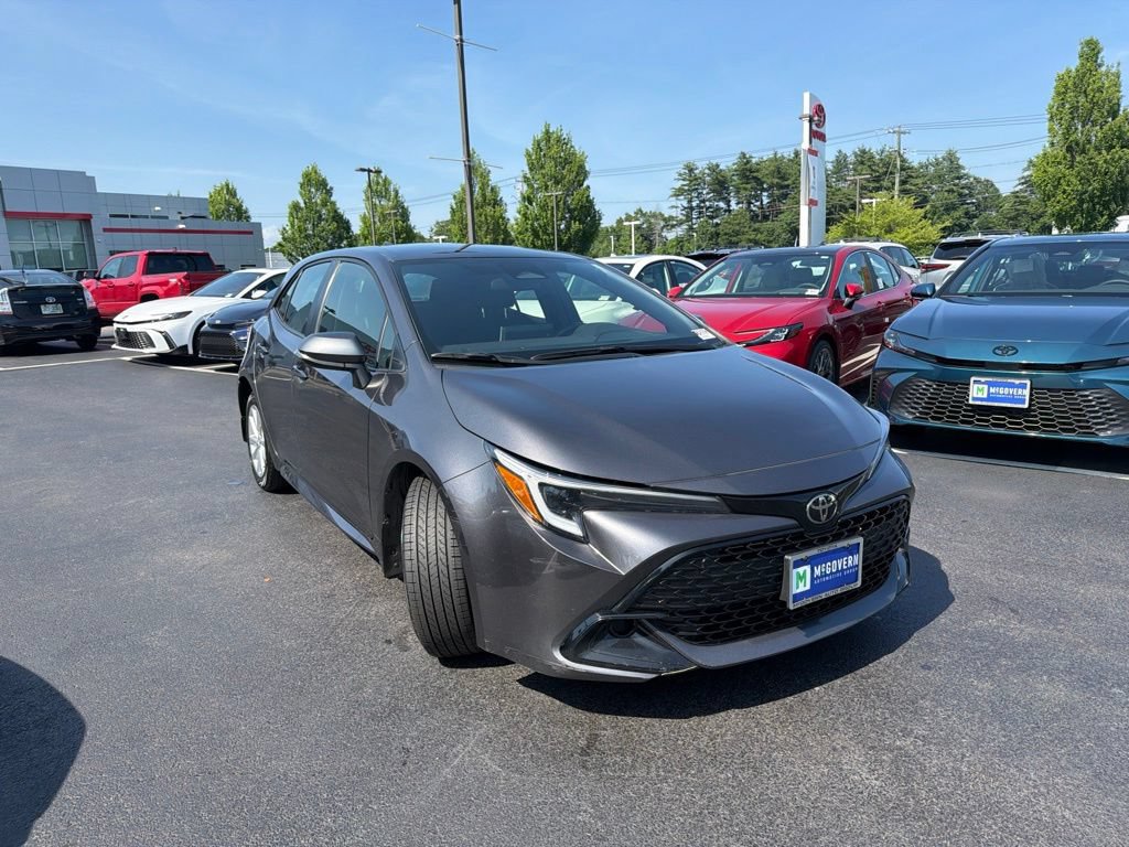 Used 2023 Toyota Corolla SE FWD image 3