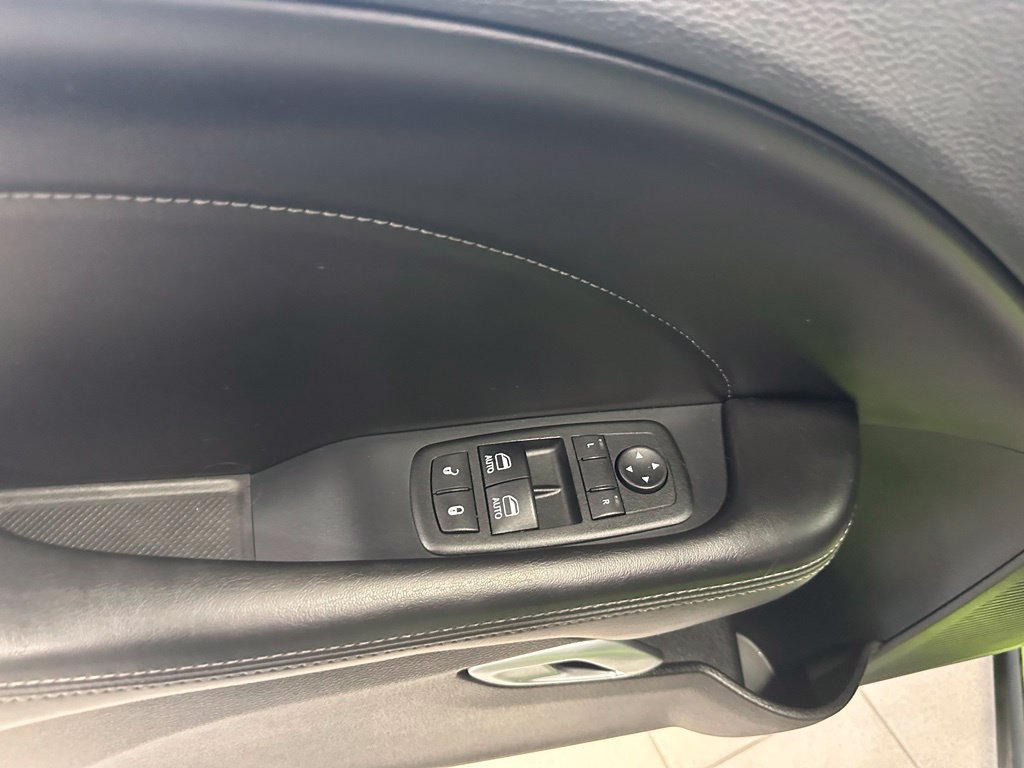 Used 2015 Dodge Challenger R/T Plus RWD image 12
