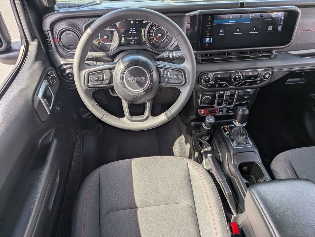 Used 2025 Jeep Wrangler Unlimited Rubicon image 25