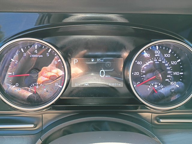 Used 2024 Kia Carnival EX FWD image 15