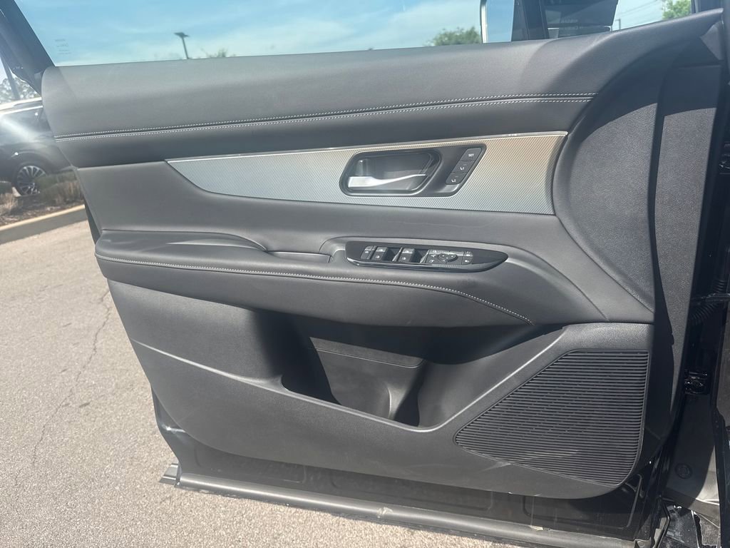 New 2026 Nissan Murano Platinum w/ Cargo Package AWD/4WD image 11