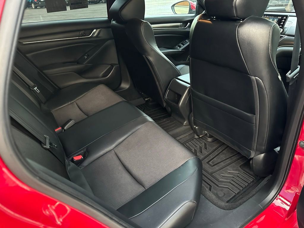 Used 2018 Honda Accord Sport image 17