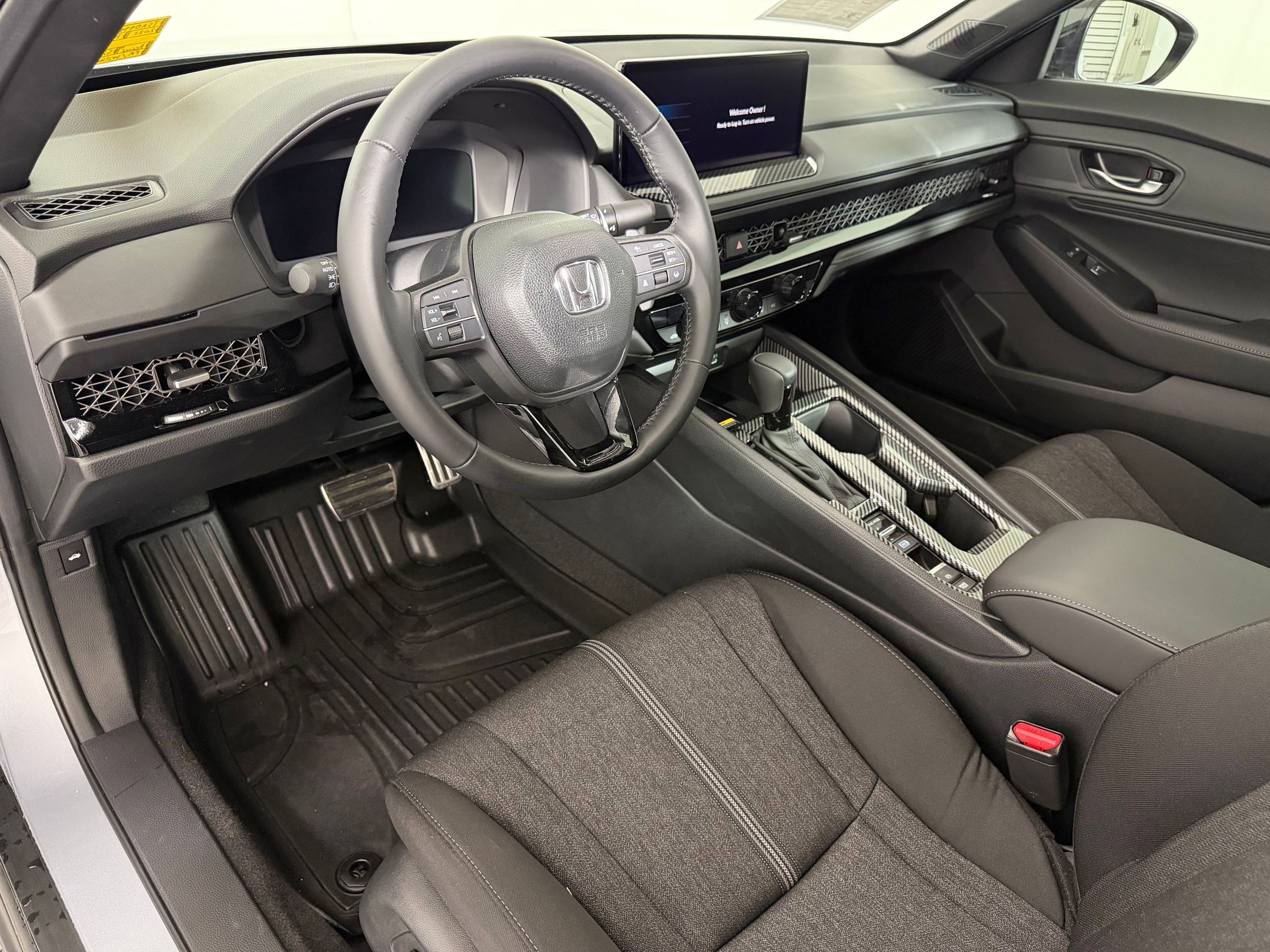 Certified 2025 Honda Accord Sport image 3