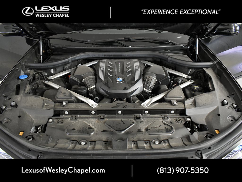 Used 2022 BMW X7 M50i w/ Luxury Seating Package image 13