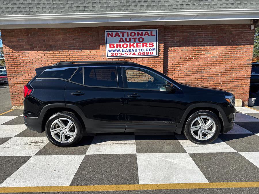 Used 2018 GMC Terrain SLE w/ Driver Convenience Package AWD/4WD image 2