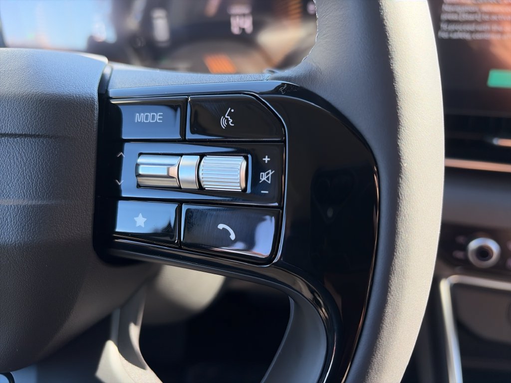 New 2027 Kia Carnival EX FWD image 13